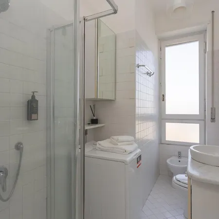 Moscova Skyline View With Balcony Apartmán Milán